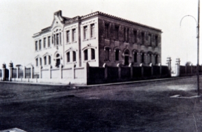 Cadeia Pública (inaugurada em 1915), em 1927. (Acervo MIS-I – Museu da Imagem e do Som de Itapetininga).